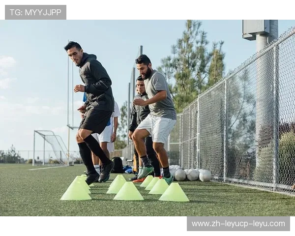 足球运动员的身体训练与恢复方法